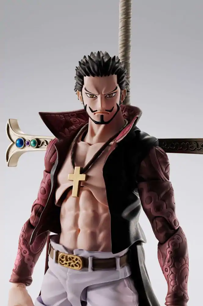 One Piece S.H.Figuarts Figurina de actiune Dracule Mihawk Hawkeye 17 cm poza produsului