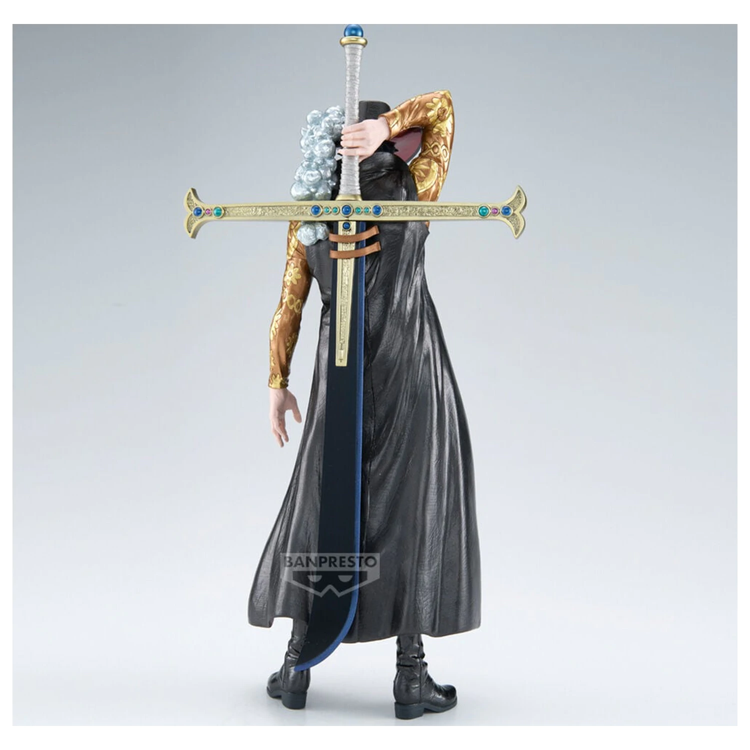 Figura One Piece The Anime Dracule Mihawk 34 cm poza produsului