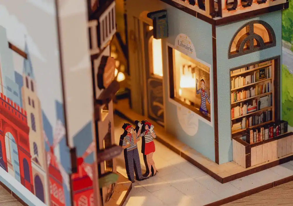 Paris Tiny Adventures Book Nook Mini Diorama de 23 cm poza produsului