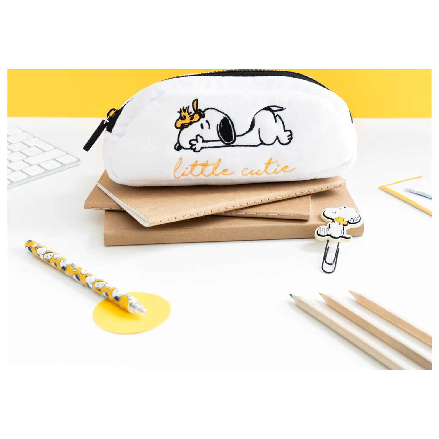 Penauts etui creioane poza produsului