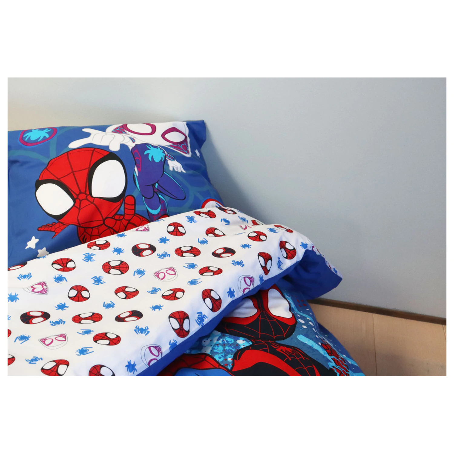 Spider-Man City Adventures Toddler Set Husa de Plapuma poza produsului