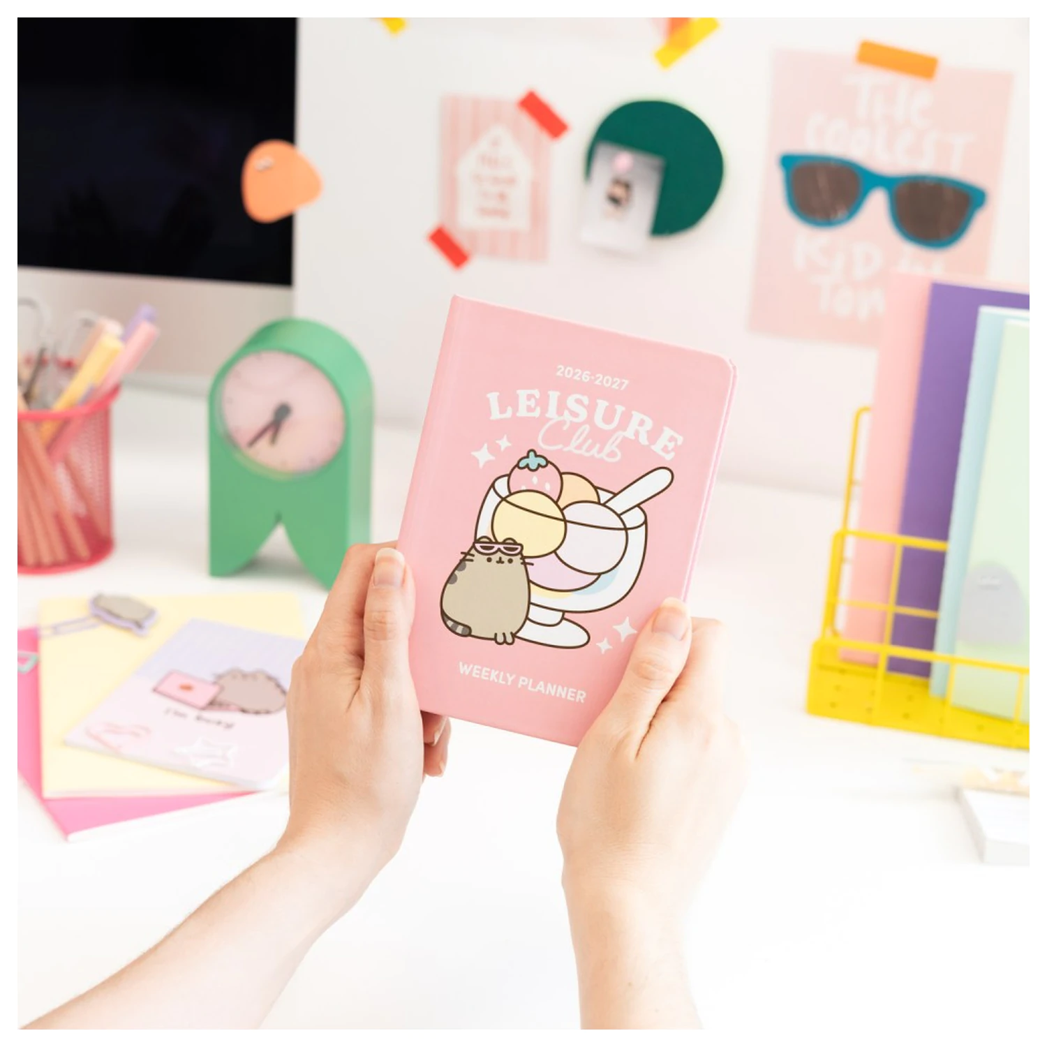Pusheen Academic Planner Tropical Vacation 2026/27 A6 Versiune engleza poza produsului