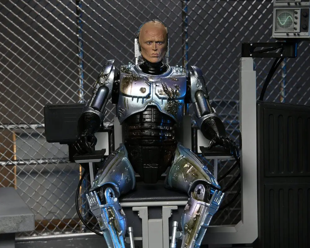 Figurină de acțiune RoboCop Ultimate Battle Damaged RoboCop cu scaun 18 cm poza produsului