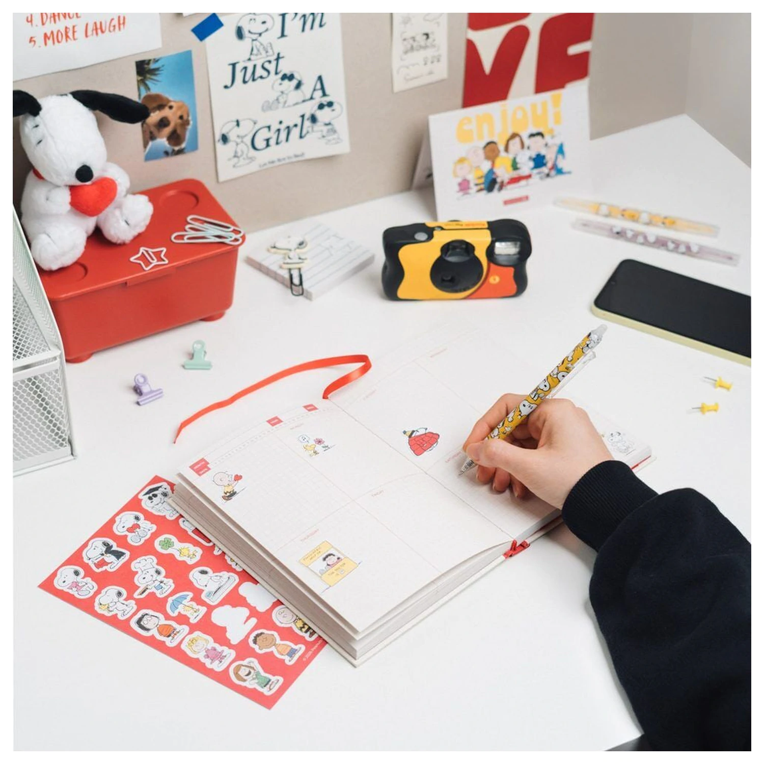 Snoopy A5 agenda saptamanala nedatata poza produsului