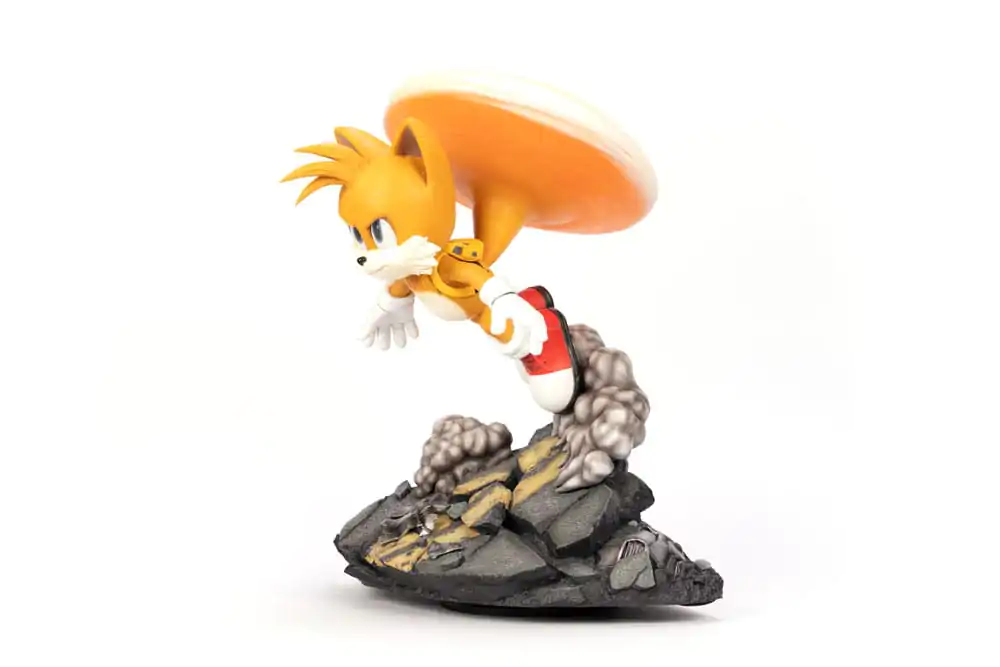 Sonic the Hedgehog 2 Statuie Tails Standoff 32 cm poza produsului