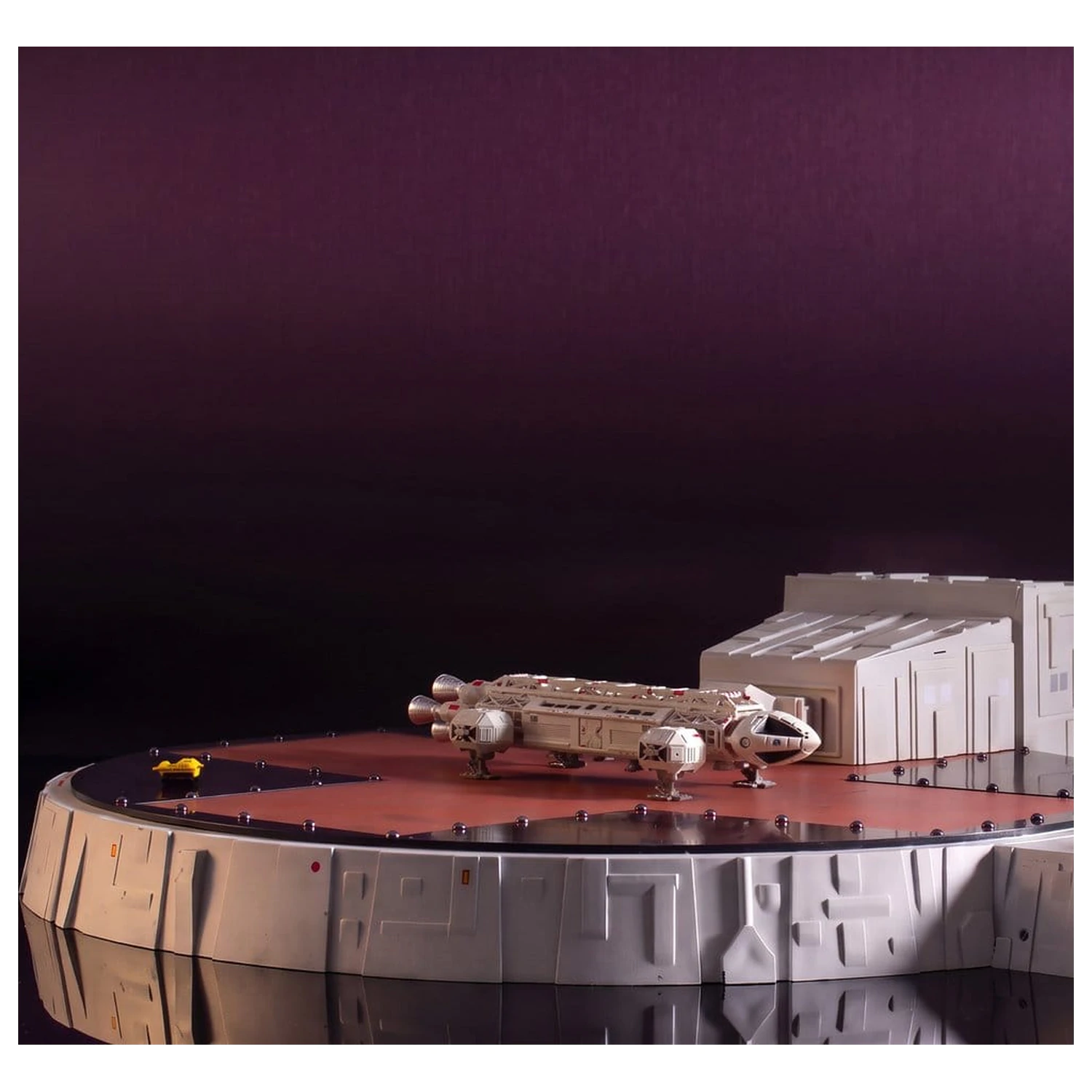 Space 1999 Set de joc Platforma de aterizare (cu Eagle Transporter) 46 cm poza produsului
