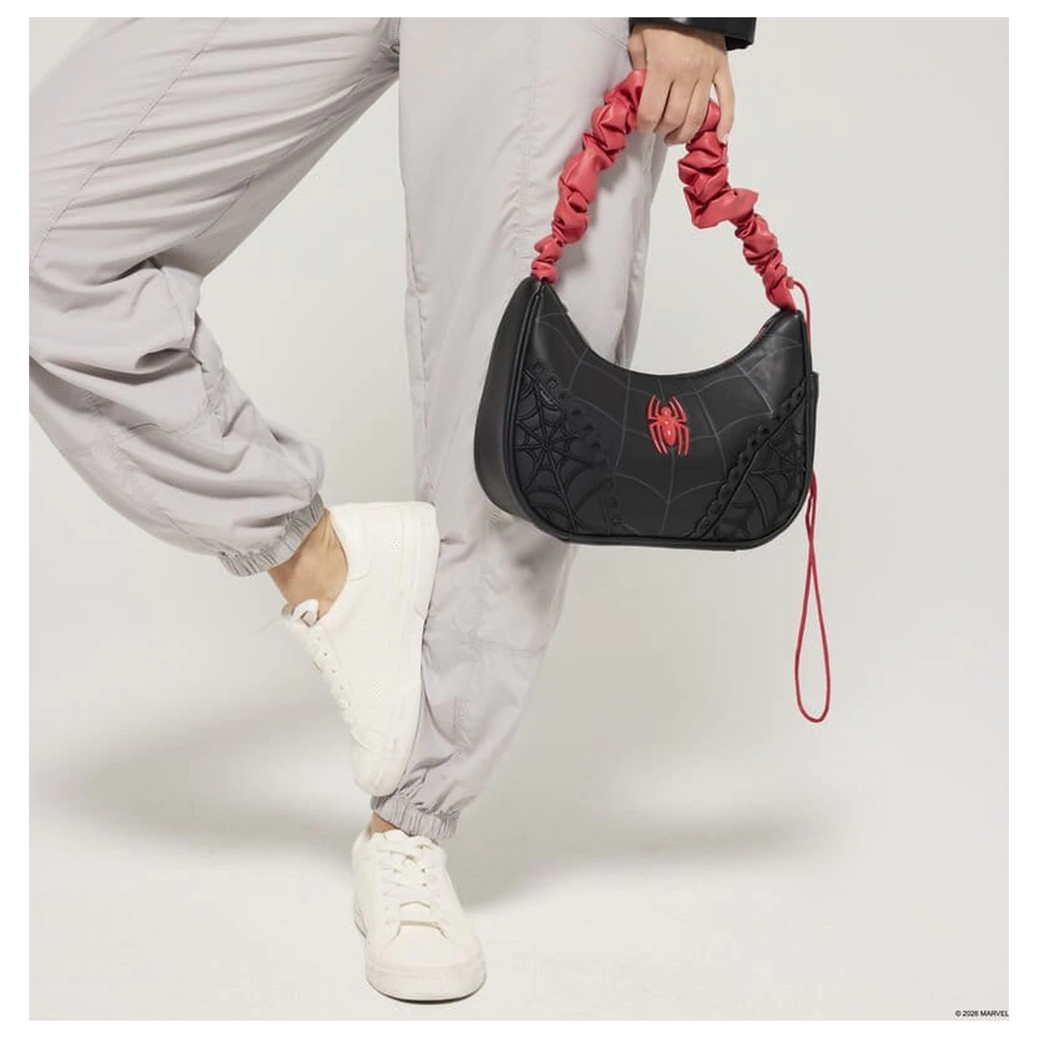 Spider-Man by Loungefly Geantă Crossbody Pânză de păianjen poza produsului