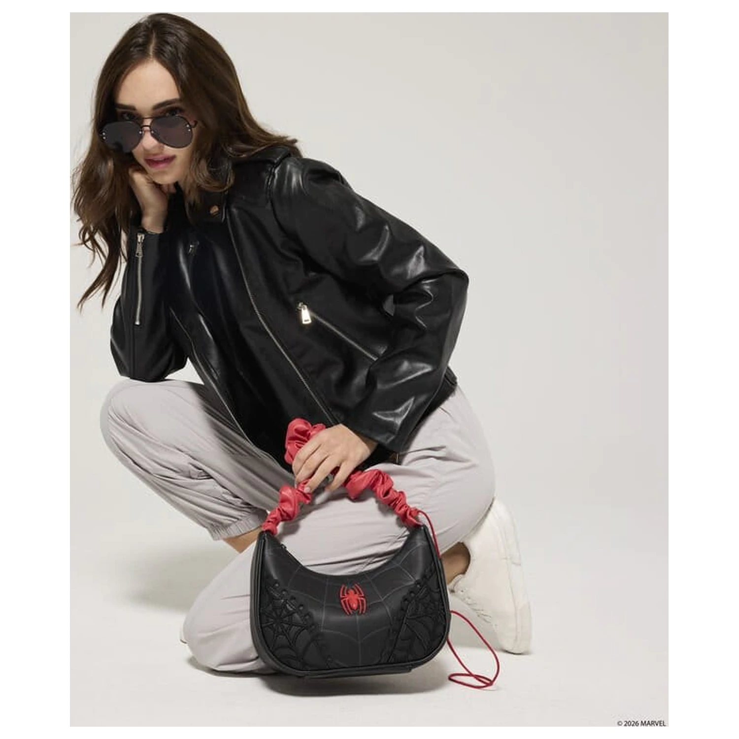 Spider-Man by Loungefly Geantă Crossbody Pânză de păianjen poza produsului