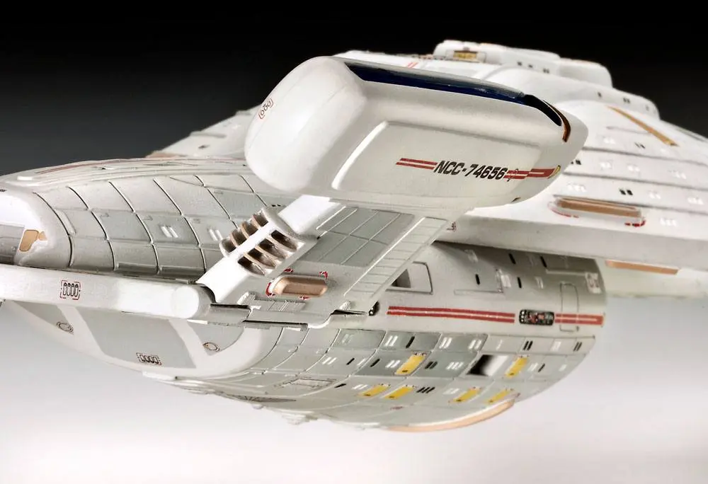 Star Trek Model Kit 1/670 U.S.S. Voyager 51 centimetri poza produsului
