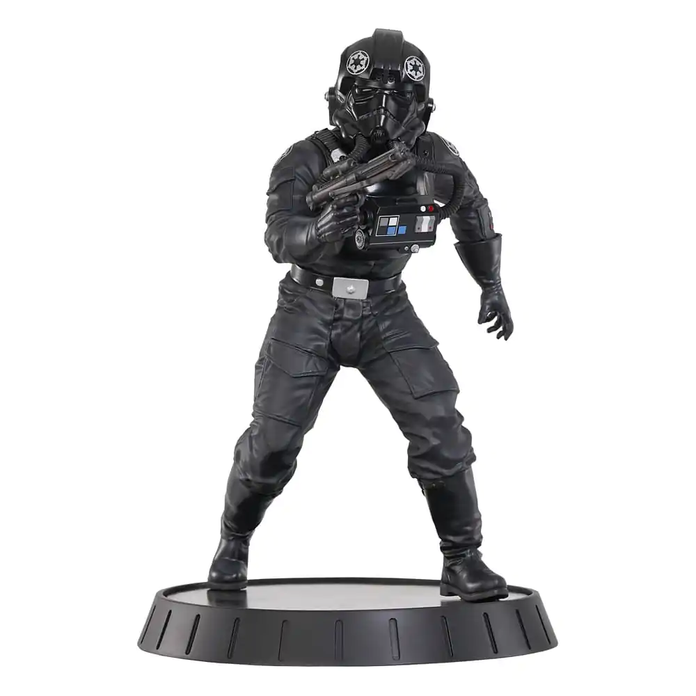 Star Wars A New Hope Milestones Statuie 1/6 Tie Pilot 30 cm poza produsului