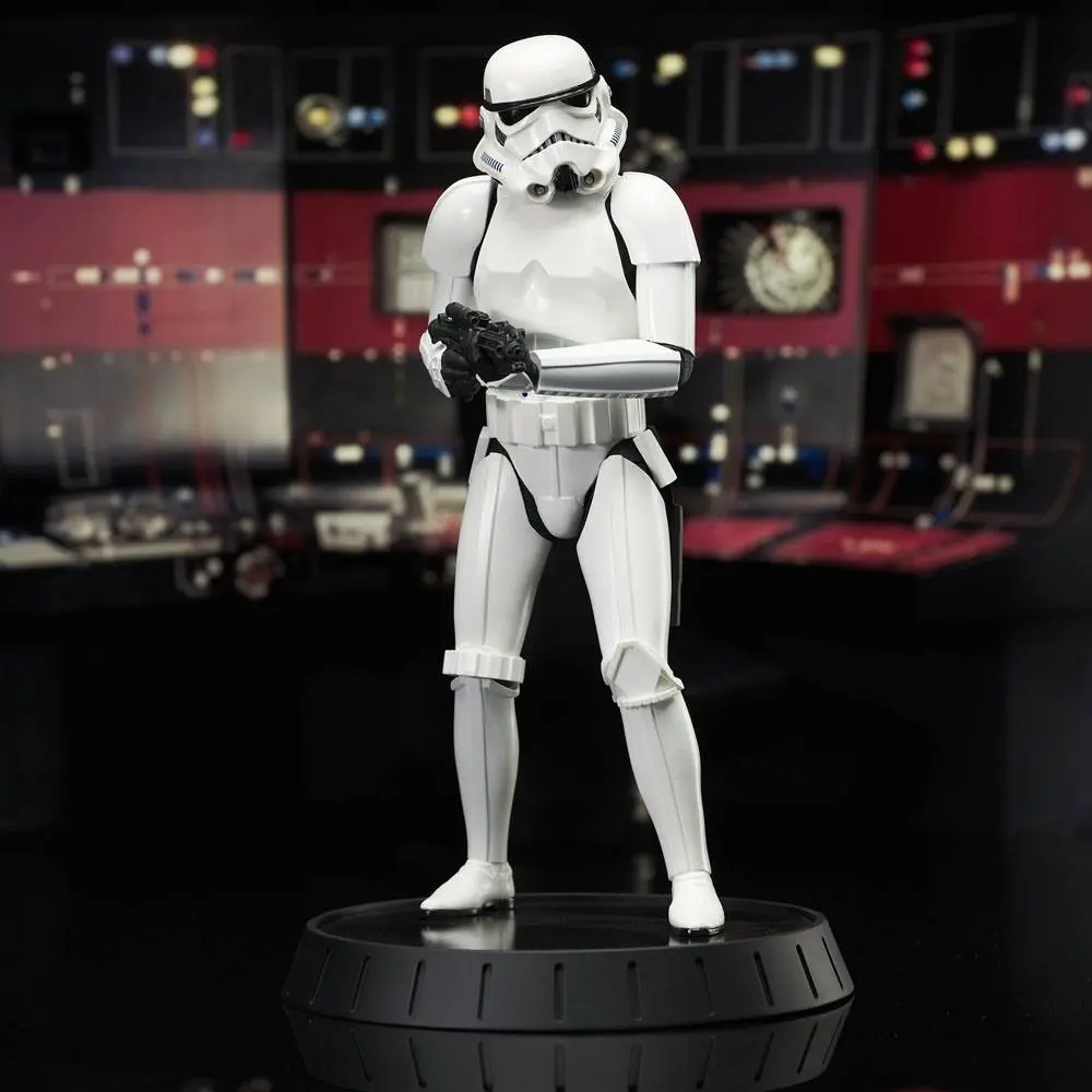 Star Wars Episode IV Milestones Statuie 1/6 Han Solo (Stormtrooper Disguise) 40th Anniversary Exclusive 30 cm poza produsului