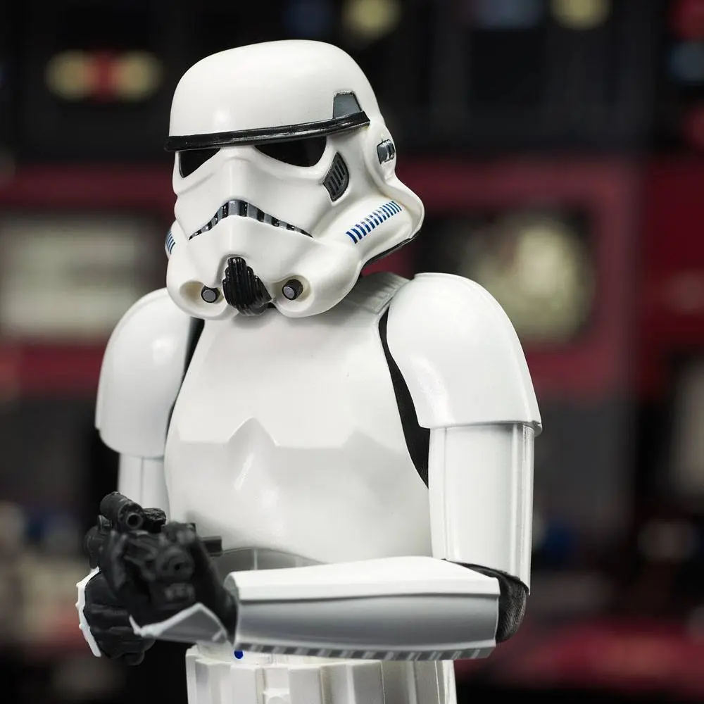 Star Wars Episode IV Milestones Statuie 1/6 Han Solo (Stormtrooper Disguise) 40th Anniversary Exclusive 30 cm poza produsului