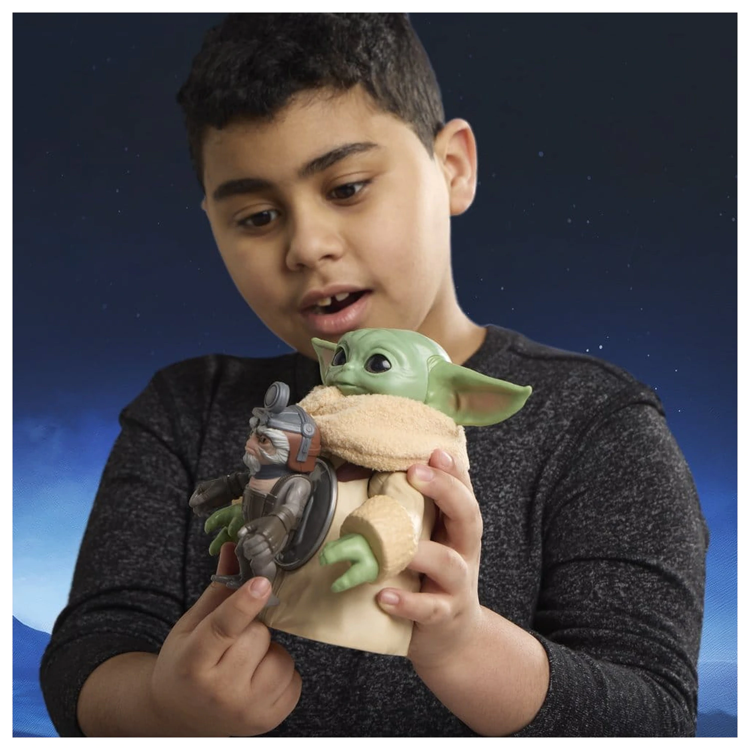 Star Wars: The Mandalorian & Grogu Figurina electronica de actiune Huggin' Grogu & Anzellan 17 cm poza produsului