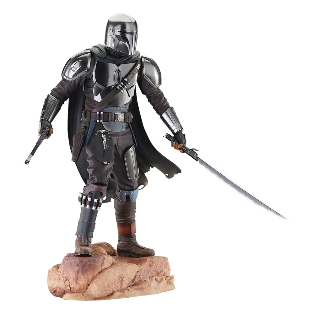 Star Wars: The Mandalorian Statuie Milestones 1/6 Din Djarin 33 cm poza produsului