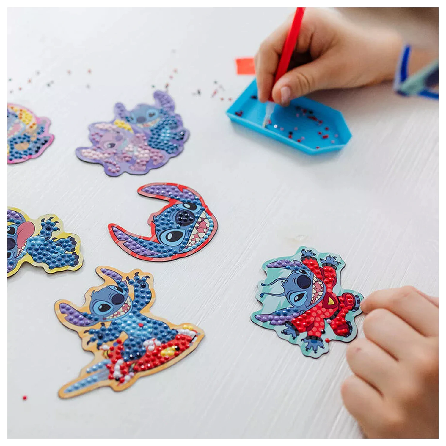 Lilo and Stitch Surf set magnetic cu diamante încrustate poza produsului
