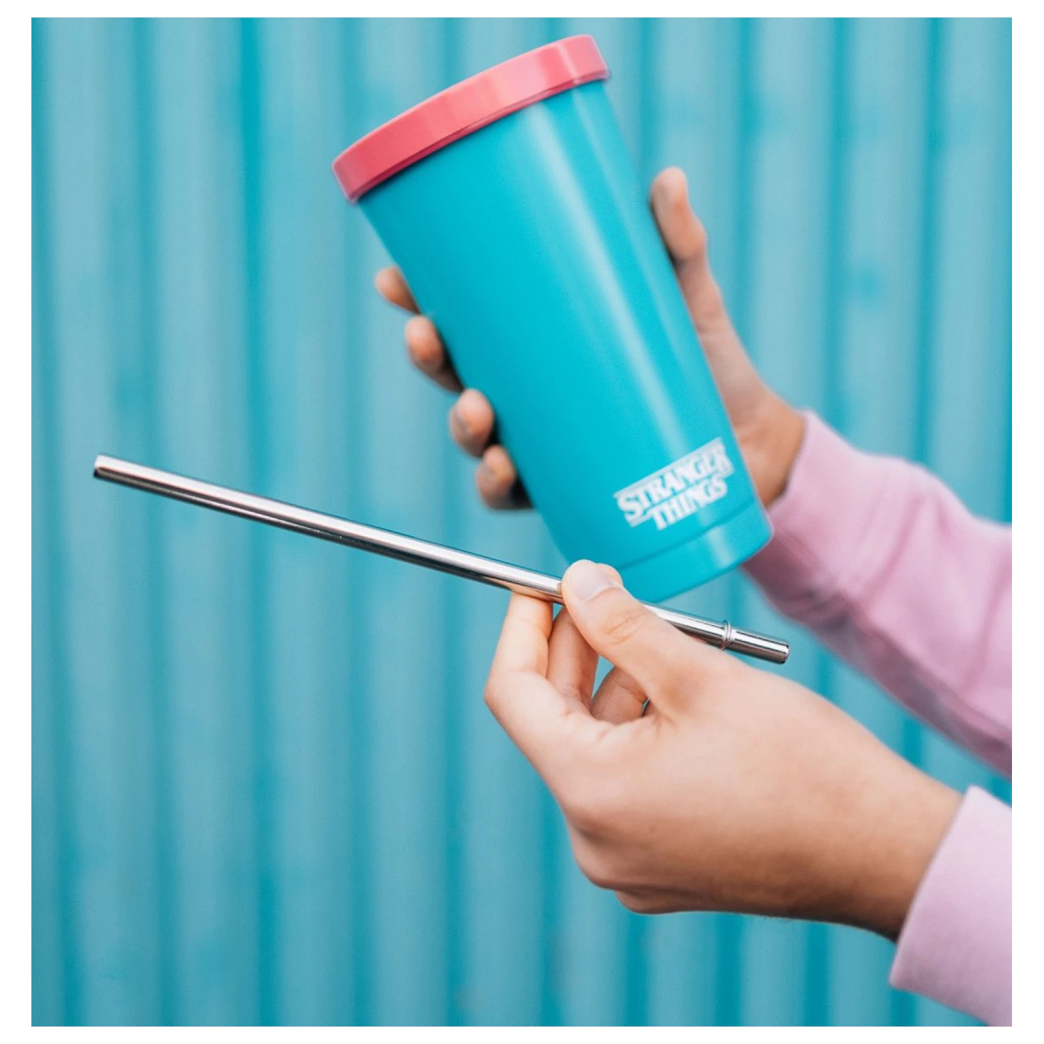 Stranger Things Rink-O-Mania pahar cu pai 550ml poza produsului