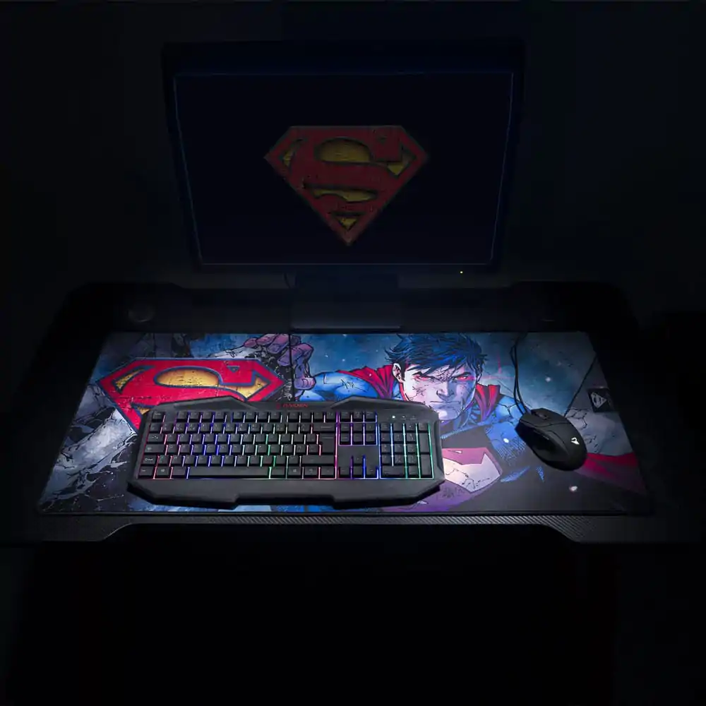Superman XXL Covoras de birou Version 1 poza produsului
