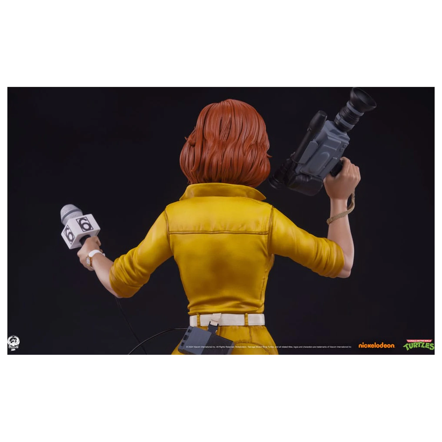 Teenage Mutant Ninja Turtles Premier Series Statuie 1/4 April O'Neil 46 cm poza produsului