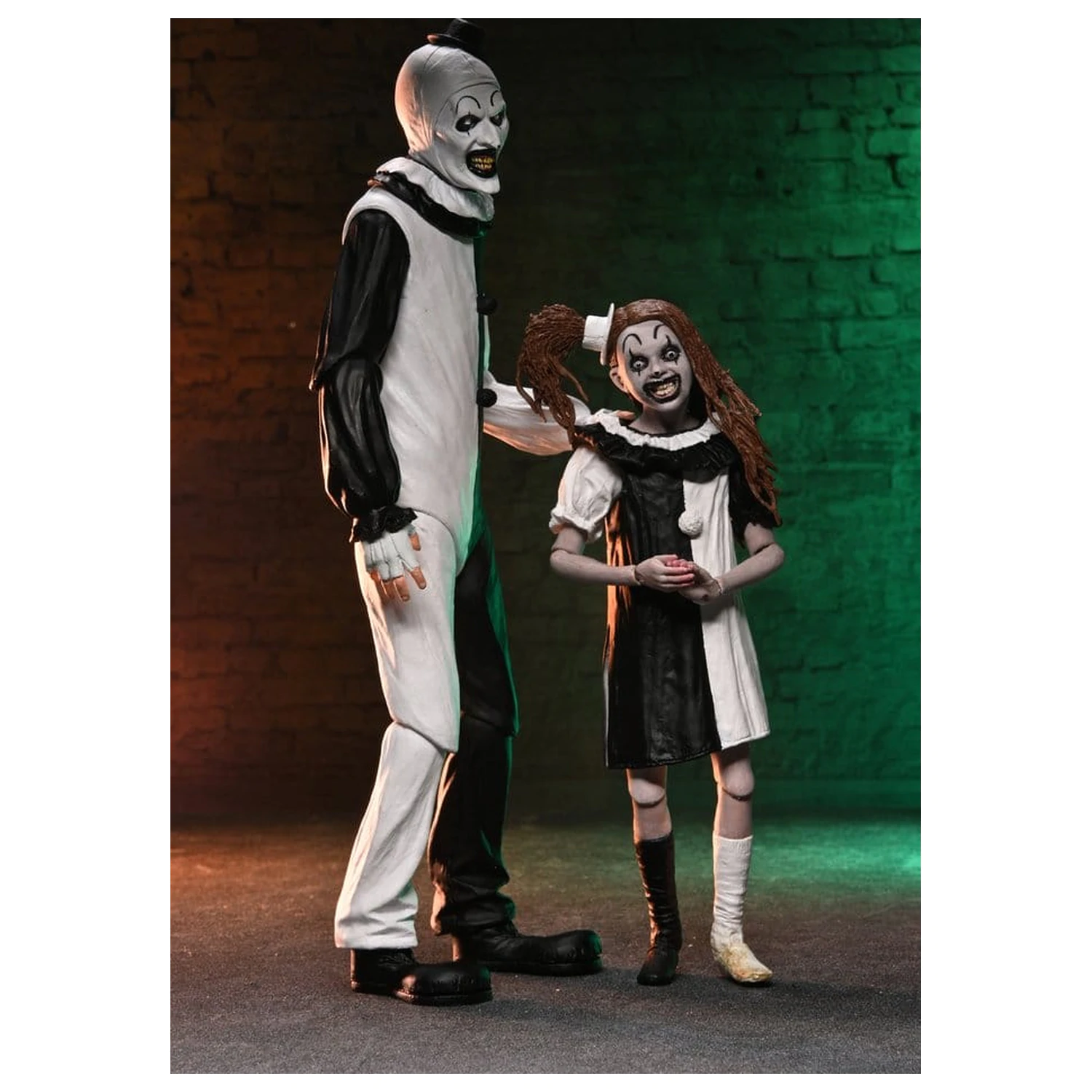 Terrifier 2 Set de 2 figurine de actiune Ultimate Art the Clown si Little Pale Girl 18 cm poza produsului