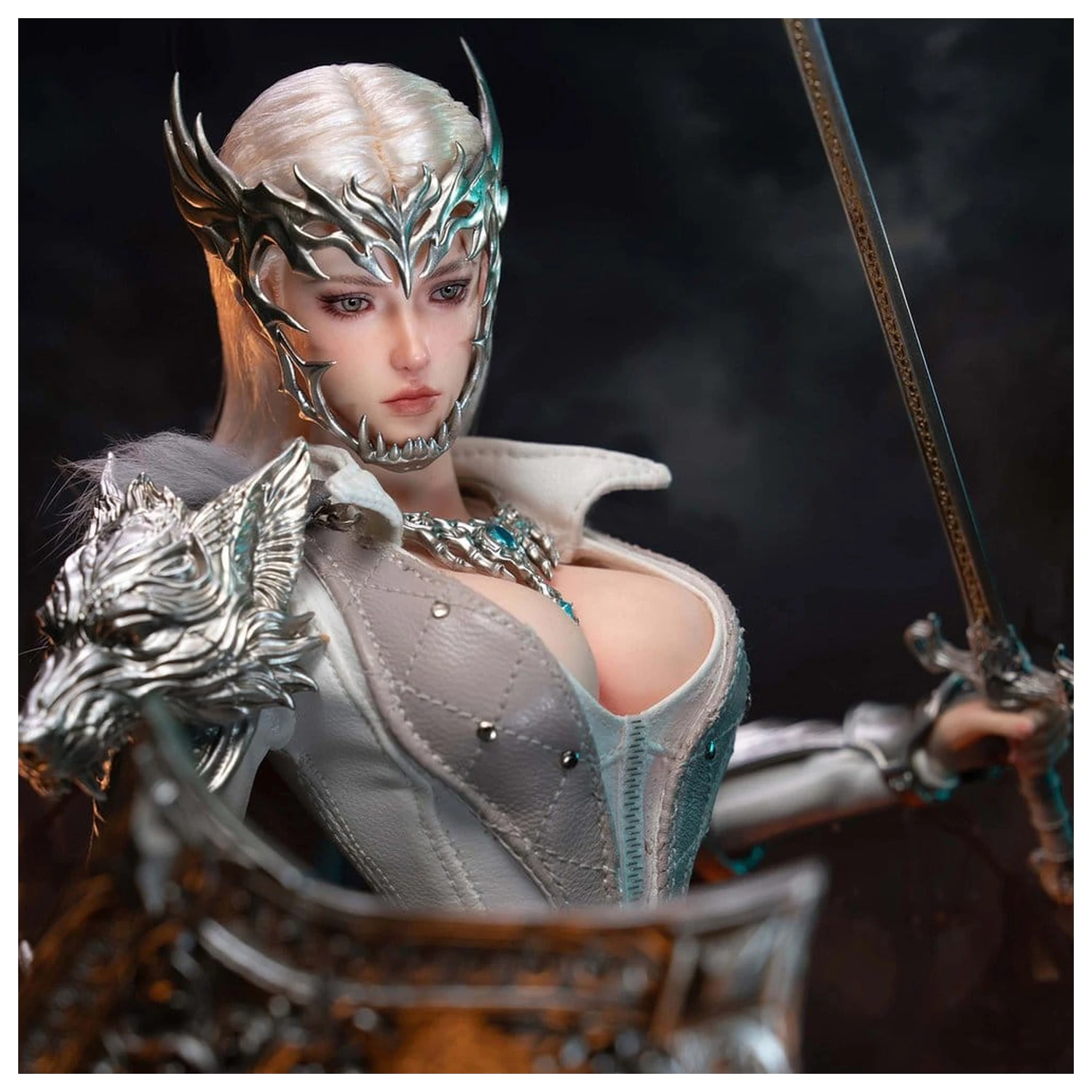 The Girl Under Wolf's Ward Action Figure 1/6 Alina (Silver) de 30 cm poza produsului