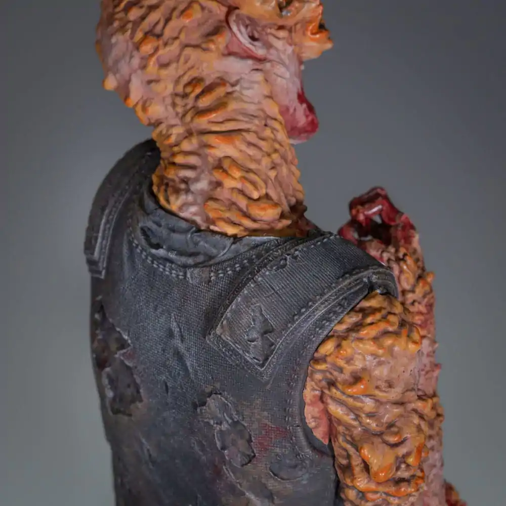 The Last of Us Part II PVC Statuie Ellie with Bow 22 cm poza produsului