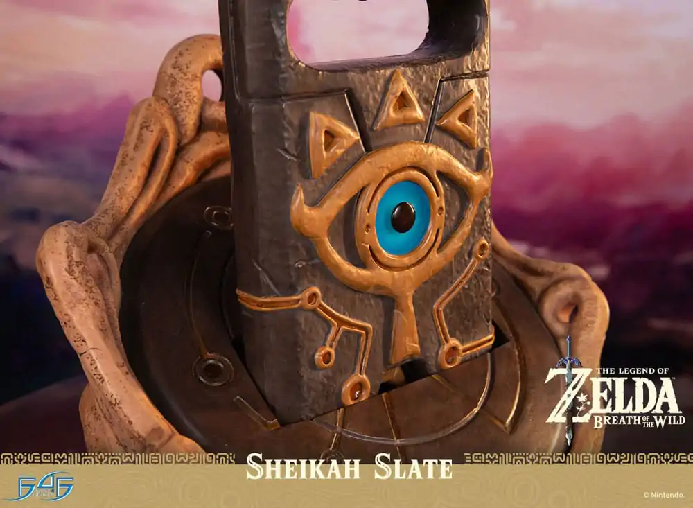 The Legend of Zelda: Breath of the Wild Statuie Mărime Naturală 1/1 Sheikah Slate 24 cm poza produsului