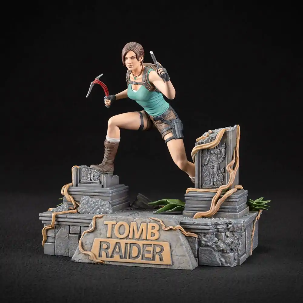 Statuie PVC Tomb Raider Lara Croft 24 cm poza produsului