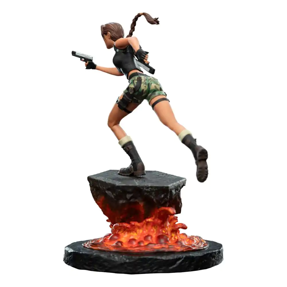 Tomb Raider Mini Statueta Lara Croft: The Sanctuary of Flame 18 cm poza produsului