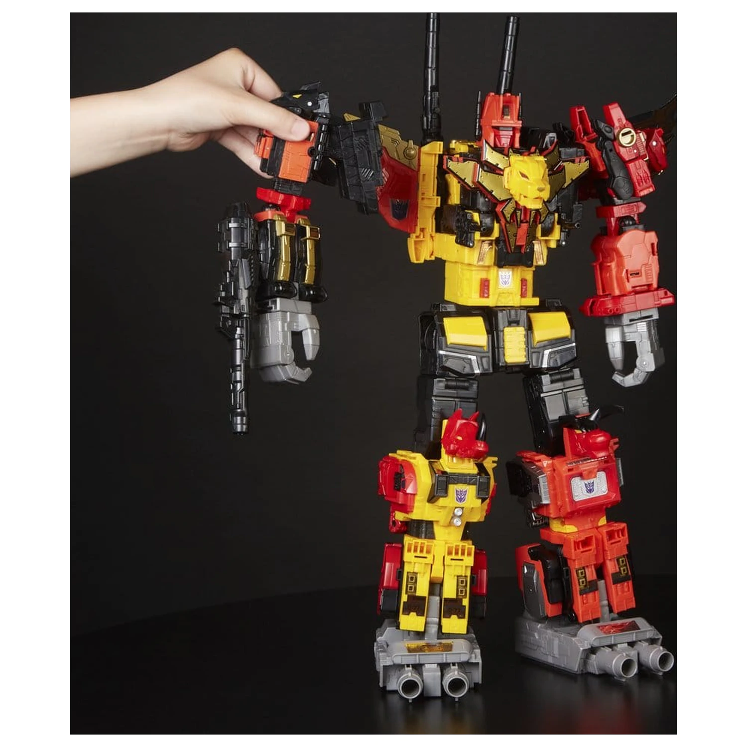 Transformers Power of the Primes Combiner Figurina de actiune Predaking 45 cm poza produsului