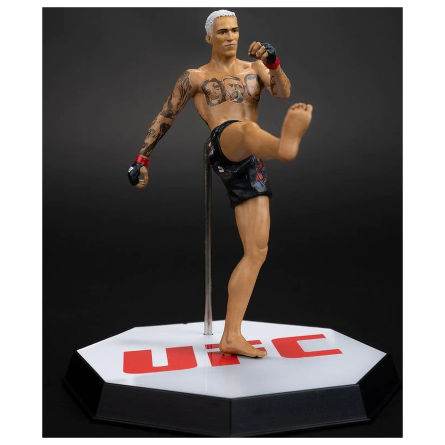 UFC Posed PVC Statuie Charles Oliveira 17 cm poza produsului