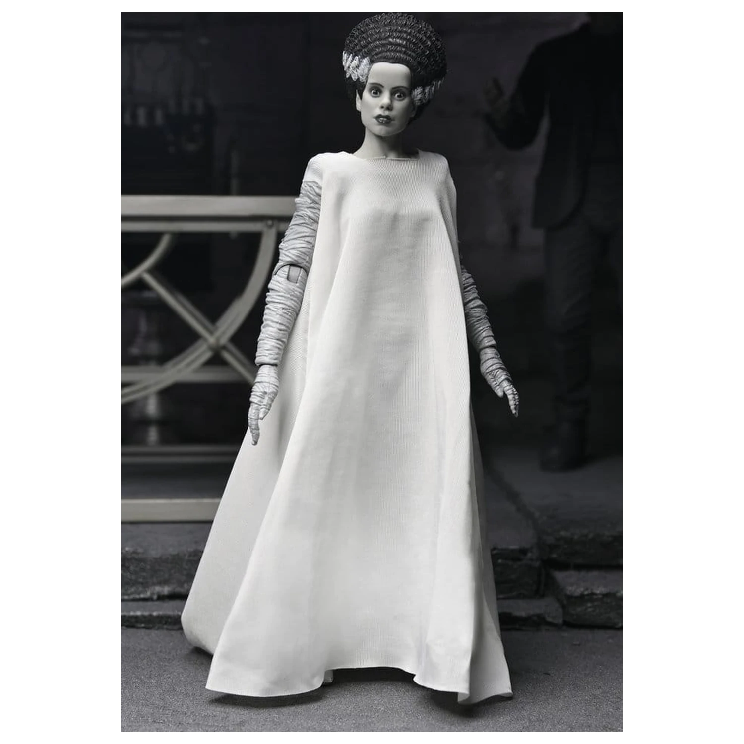 Universal Monsters Pachet 2 figurine articulabile Bride of Frankenstein 90th Anniversary The Monster & His Mate (B&W) 18 cm poza produsului