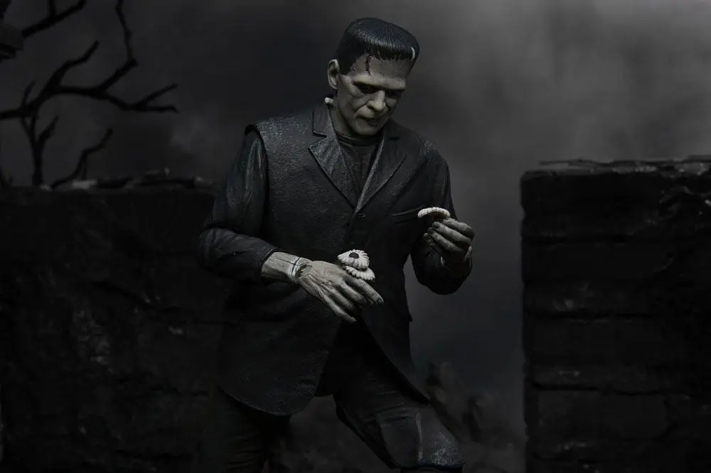 Figurină de acțiune Universal Monsters Ultimate Monstrul lui Frankenstein (Alb & Negru) 18 cm poza produsului