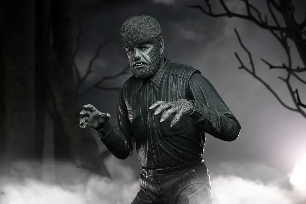 Figurina de actiune Universal Monsters Ultimate The Wolf Man (Black & White) 18 cm poza produsului