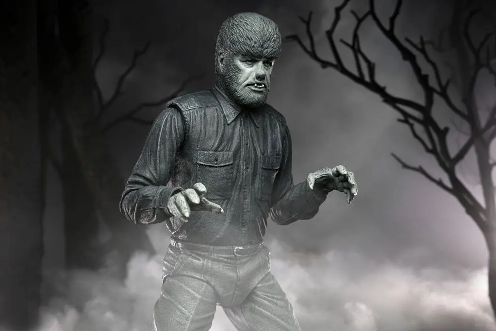 Figurina de actiune Universal Monsters Ultimate The Wolf Man (Black & White) 18 cm poza produsului