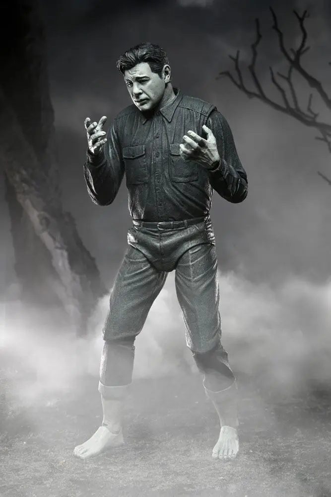 Figurina de actiune Universal Monsters Ultimate The Wolf Man (Black & White) 18 cm poza produsului