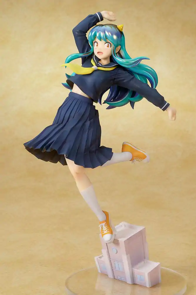 Urusei Yatsura Statuie PVC 1/7 Lum Uniform Ver. 28 cm poza produsului