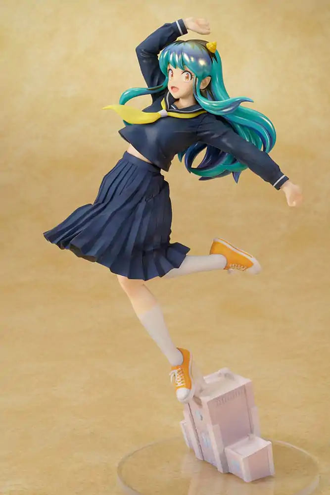 Urusei Yatsura Statuie PVC 1/7 Lum Uniform Ver. 28 cm poza produsului