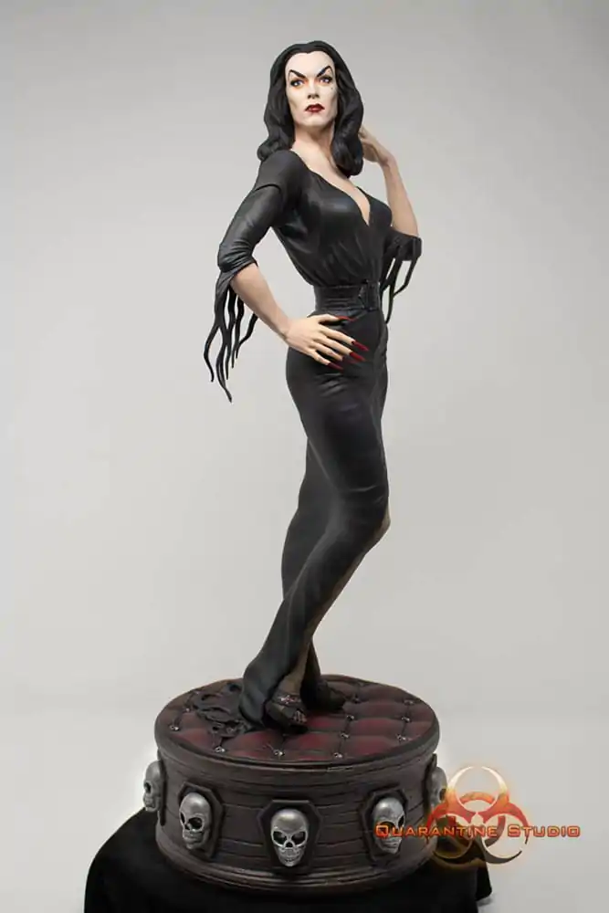 Statuie Vampira 1/6 Queen of the Ghouls 43 cm poza produsului