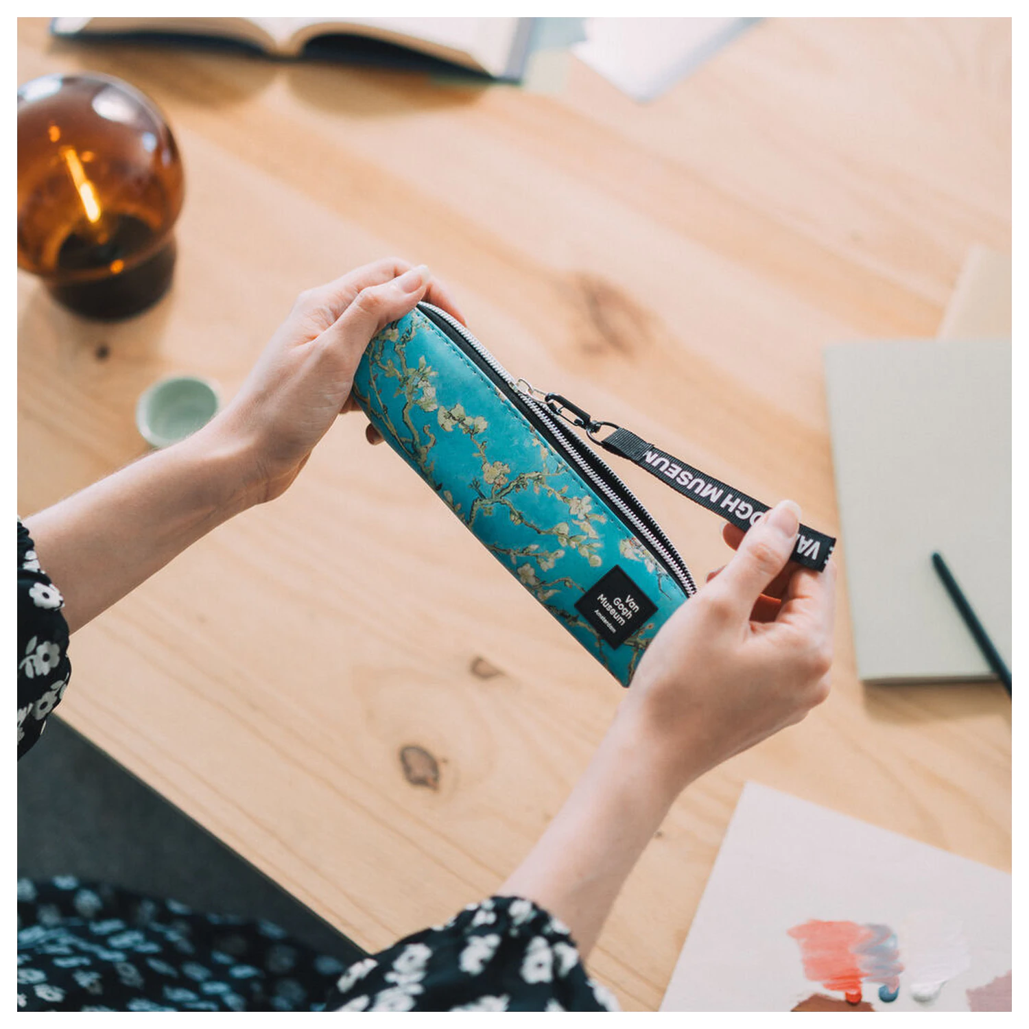 Van Gogh Museum Set trusa de creioane, pix si creion poza produsului