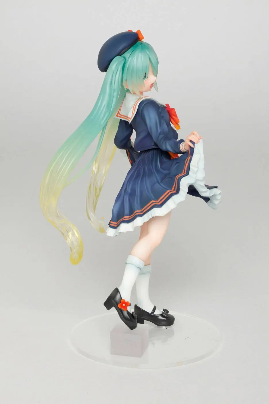 Vocaloid Statuie din PVC Hatsune Miku Sezonul 3 Versiunea Toamna (revanzari) 18 cm poza produsului