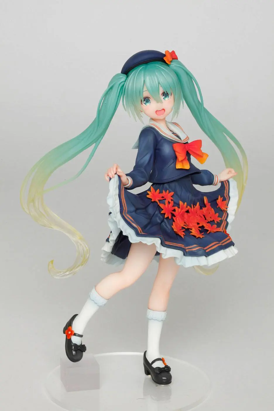 Vocaloid Statuie din PVC Hatsune Miku Sezonul 3 Versiunea Toamna (revanzari) 18 cm poza produsului