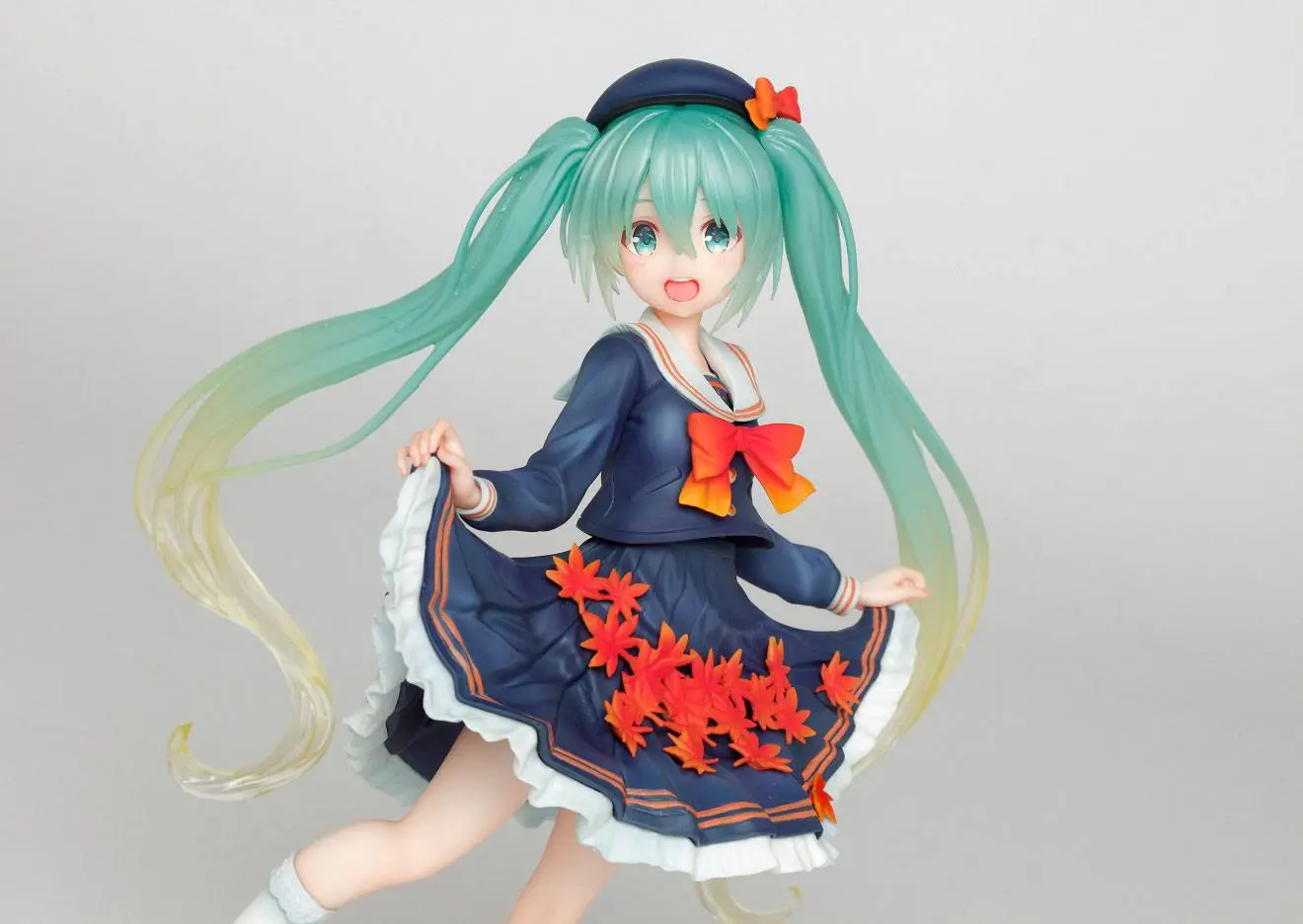 Vocaloid Statuie din PVC Hatsune Miku Sezonul 3 Versiunea Toamna (revanzari) 18 cm poza produsului