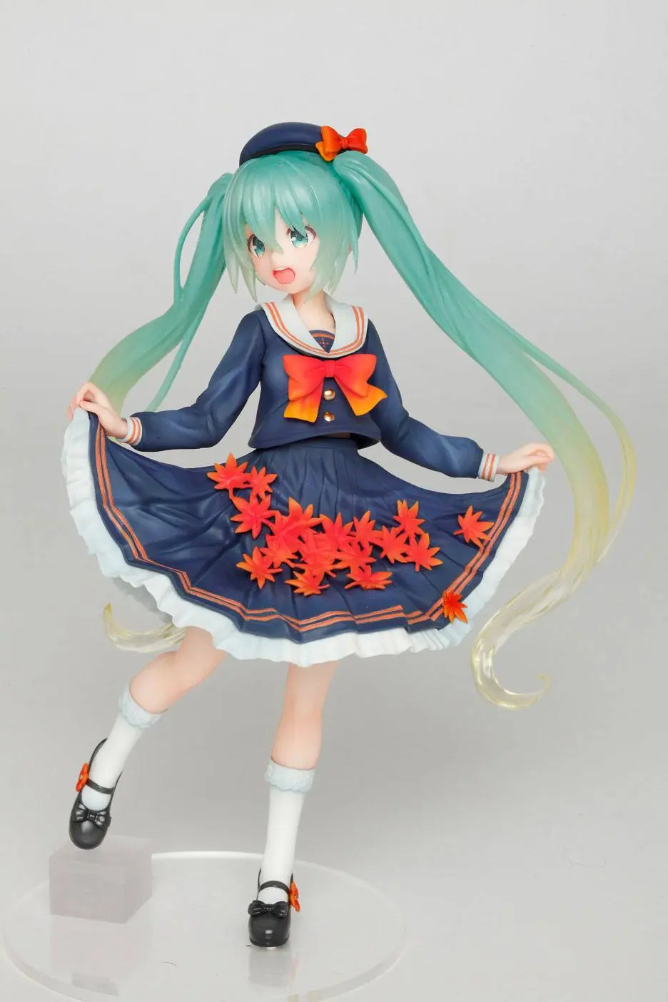 Vocaloid Statuie din PVC Hatsune Miku Sezonul 3 Versiunea Toamna (revanzari) 18 cm poza produsului