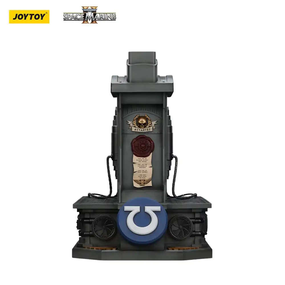 Warhammer 40,000: Space Marine 2 Replica Ultramarines Lieutenant Titus helmet with Display Stand 44 cm poza produsului