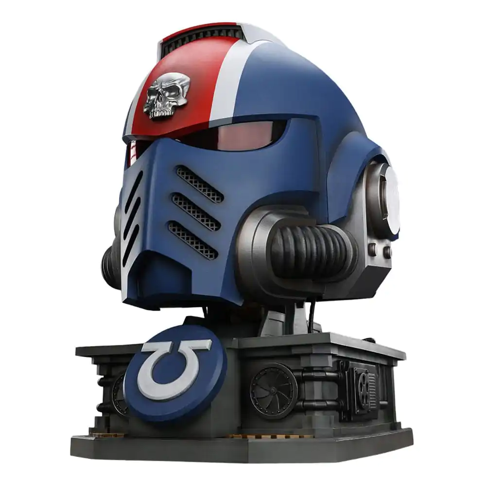 Warhammer 40,000: Space Marine 2 Replica Ultramarines Lieutenant Titus helmet with Display Stand 44 cm poza produsului