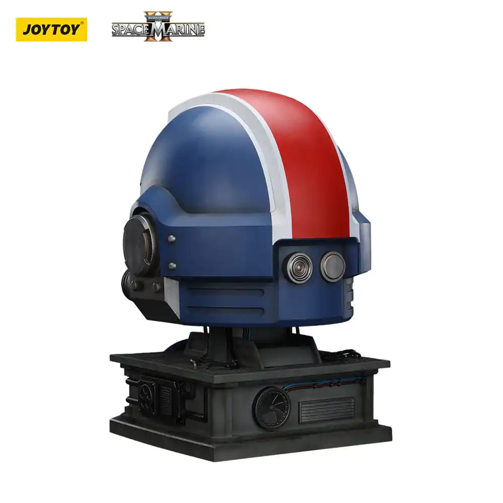 Warhammer 40,000: Space Marine 2 Replica Ultramarines Lieutenant Titus helmet with Display Stand 44 cm poza produsului