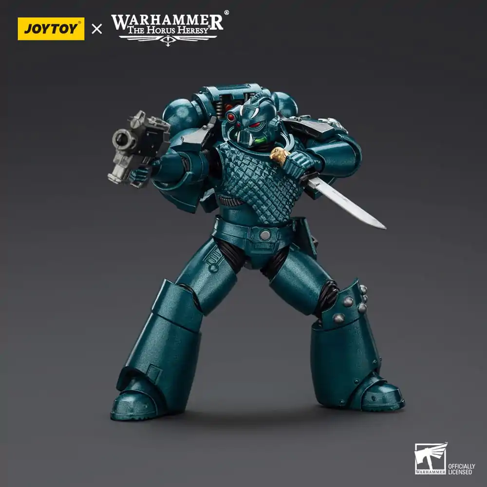 Warhammer The Horus Heresy Figurina de acțiune Alpha Legion Head hunter cu Banestrike Combi-Bolter și Pumnal energetic 20 cm poza produsului