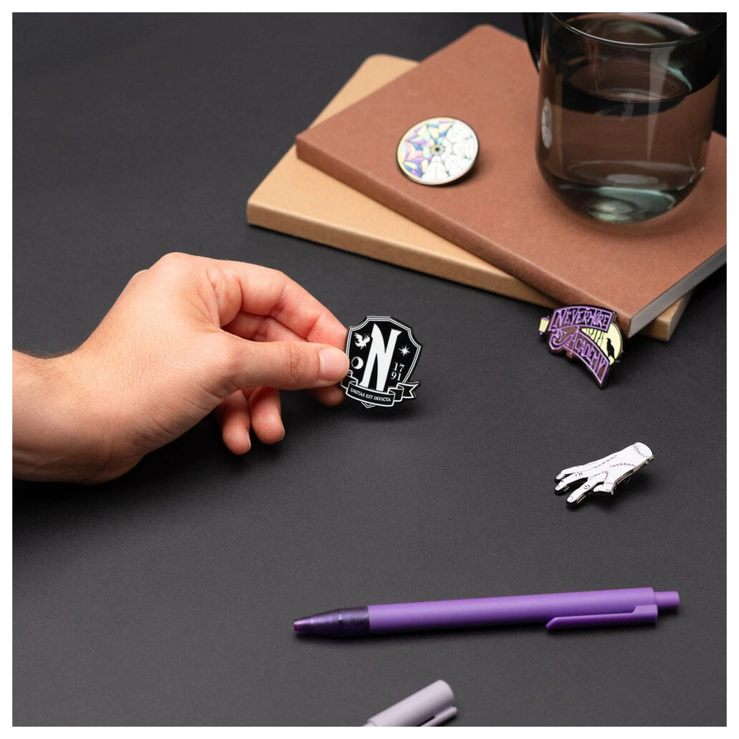 Wednesday set de 4 ace de pin poza produsului