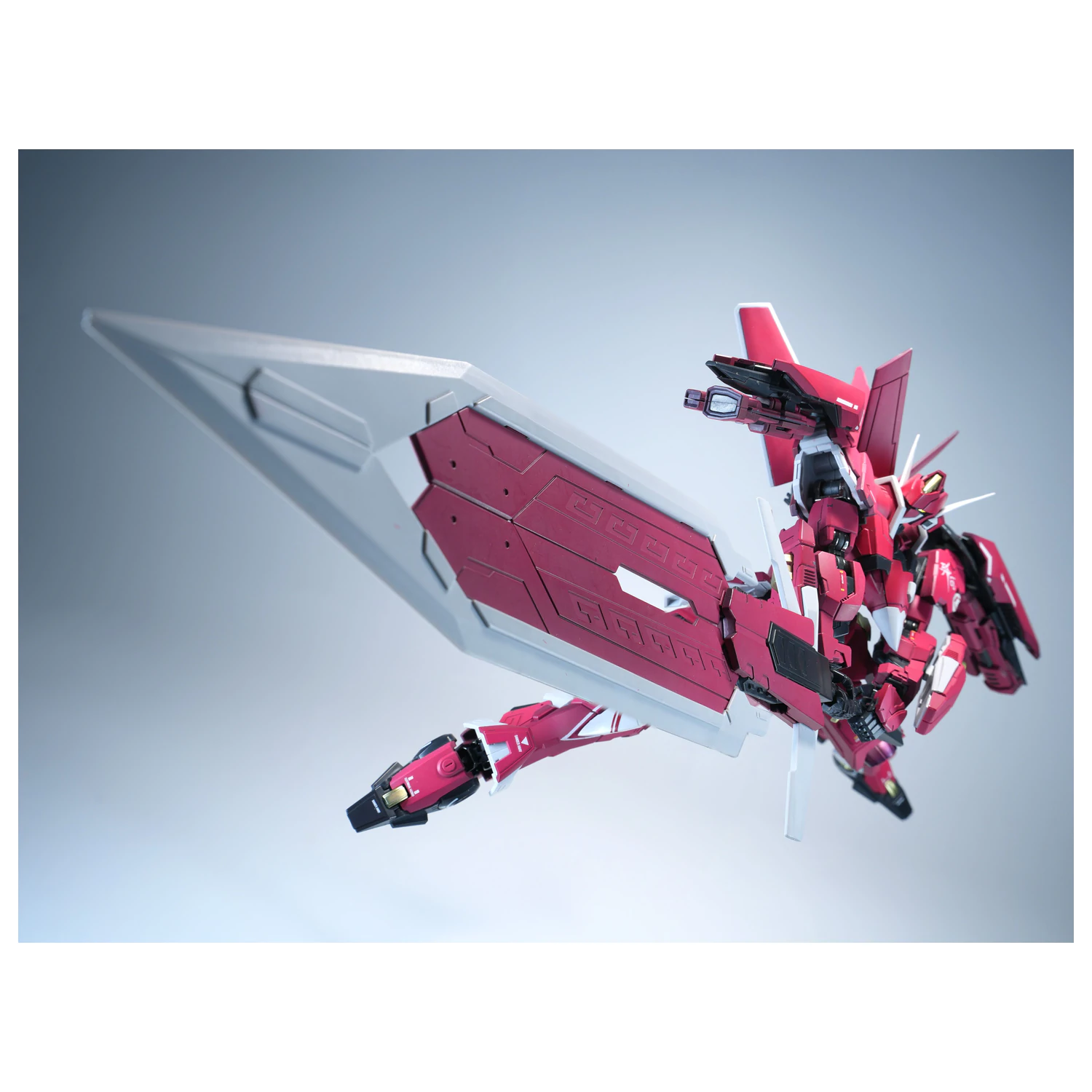 X-PLAY J-20 Cang Wei Crimson Flowing Gold Model Kit 21cm poza produsului