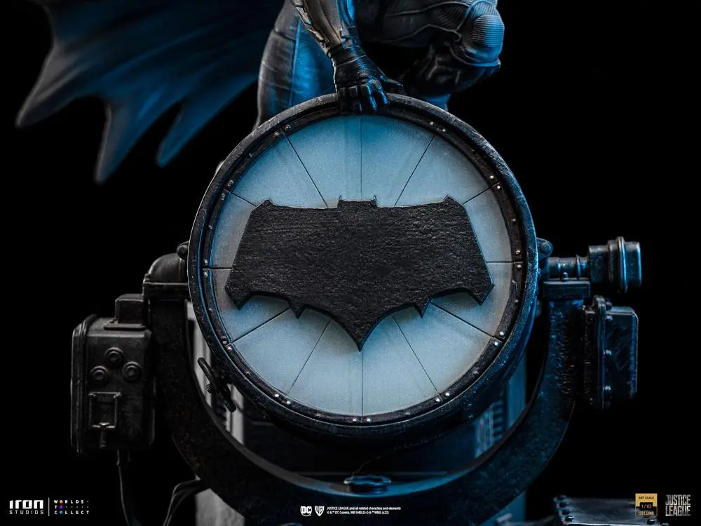 Statuie artistică de lux la scară 1/10 Batman pe Batsignal 28 cm poza produsului